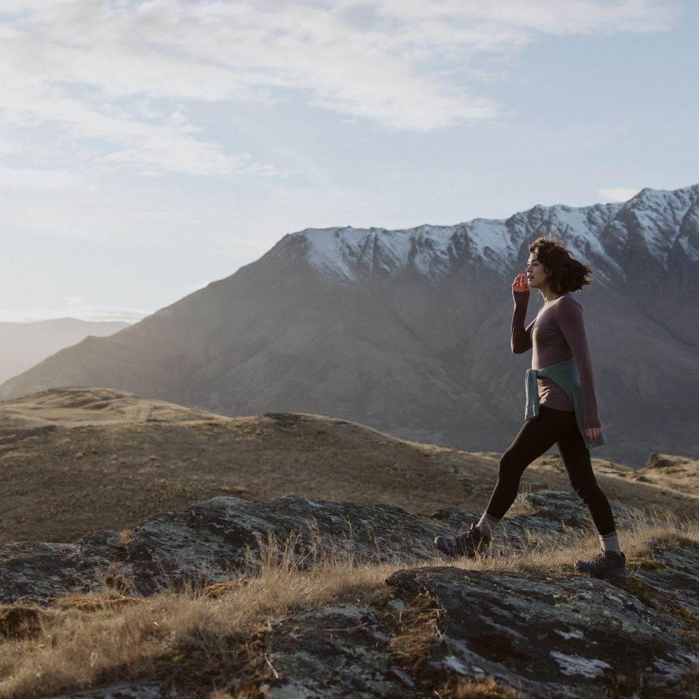 icebreaker Merino Base Layer Women&#x27;s 200 Oasis Long Sleeve Crewe - Electron Pink Flux Green Undyed|,|